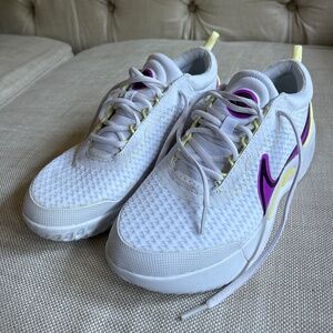 Nike Court Pro
